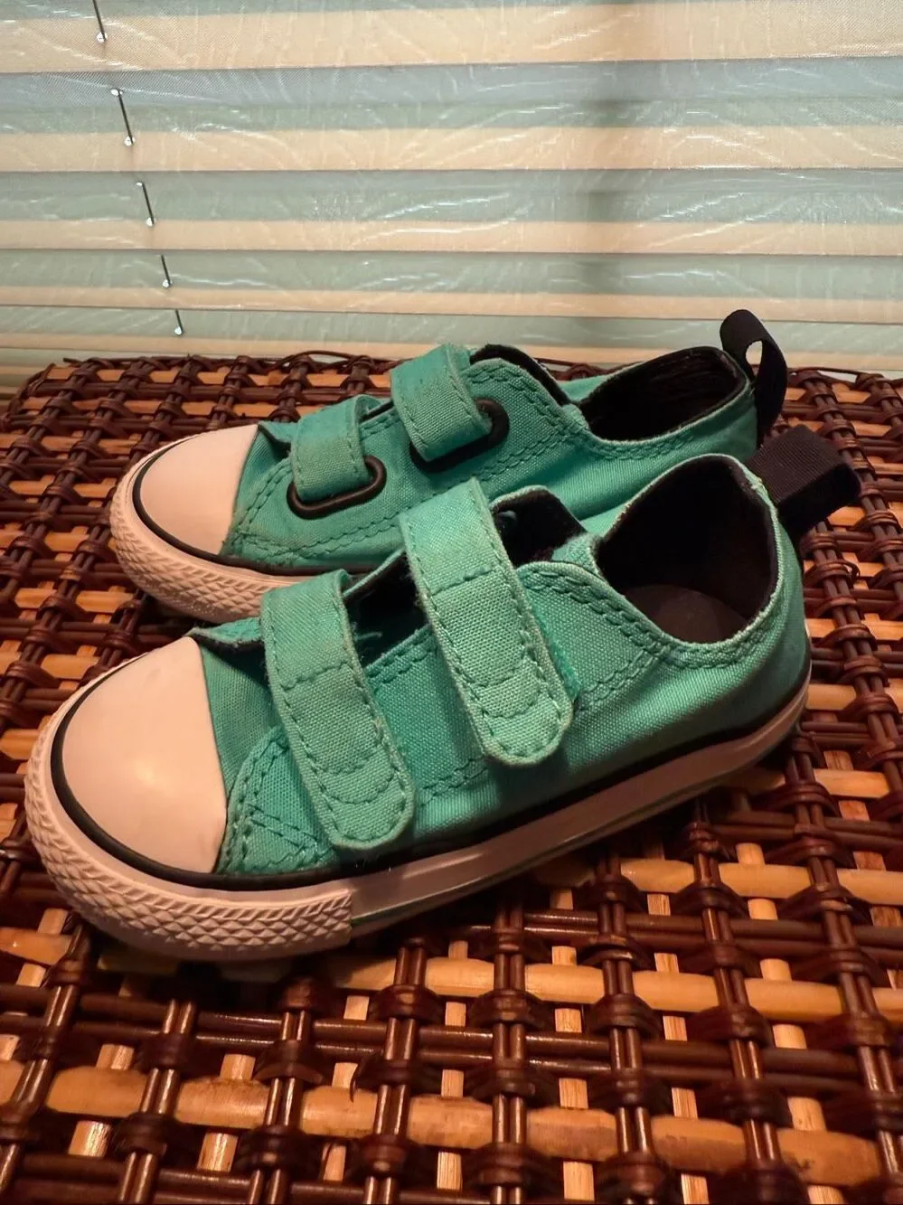 Converse Chuck Taylor All Star Infant/Toddler 2V Ox low-top sz 7 teal